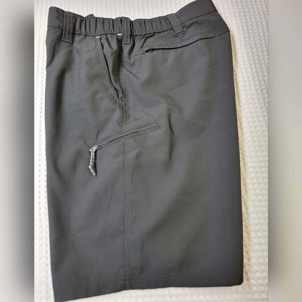 Men's Black Shorts Sz 40 NWOT